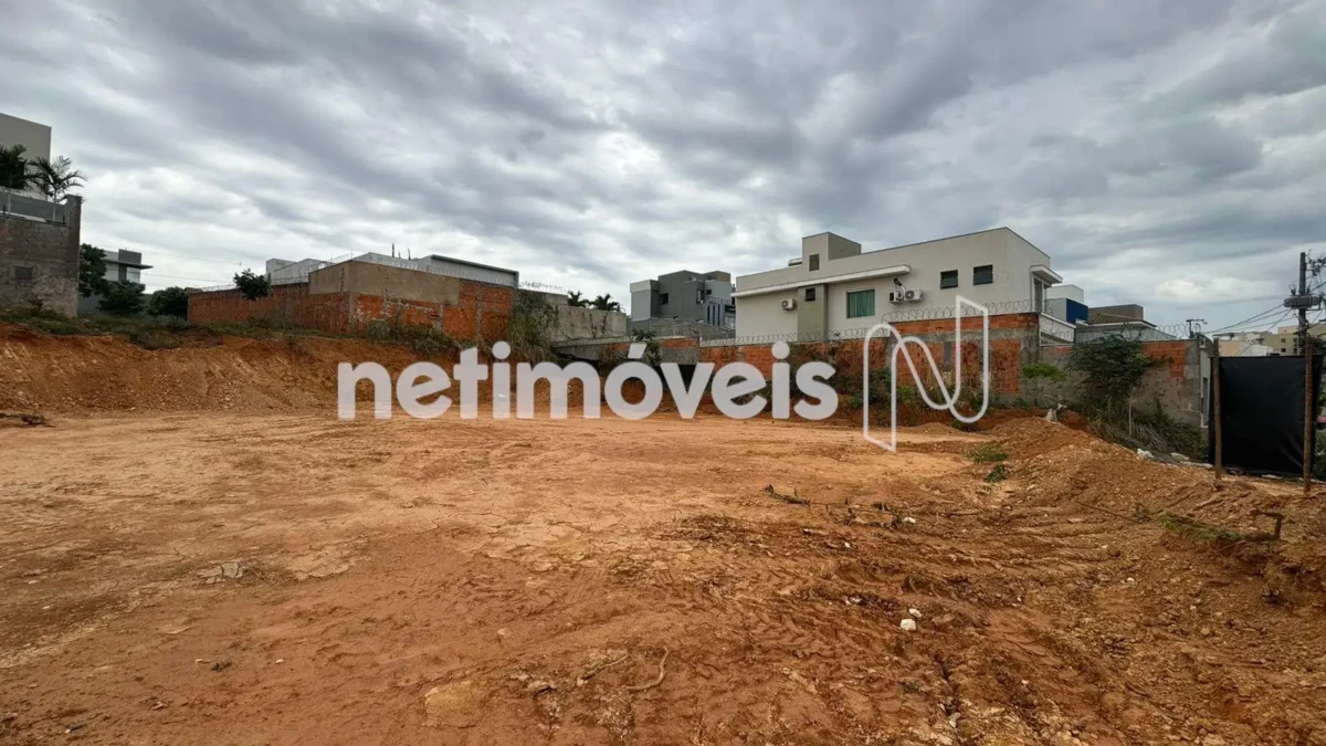Lote para Venda com área de 892.5 m² no bairro Ibituruna