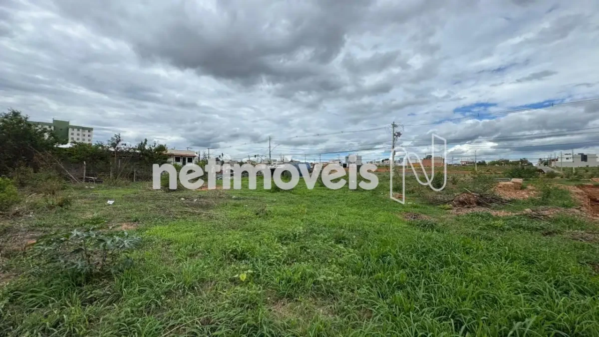 Lote para Venda com área de 1800 m² no bairro Planalto