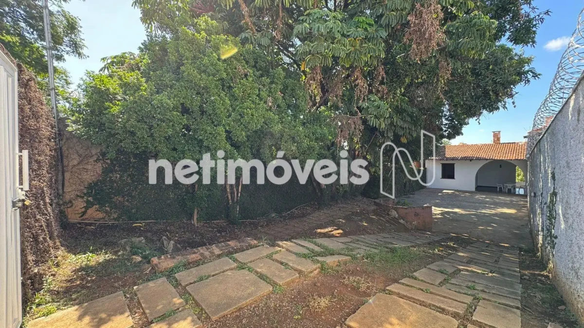 Casa para Venda com 3 quartos no bairro Sagrada Família