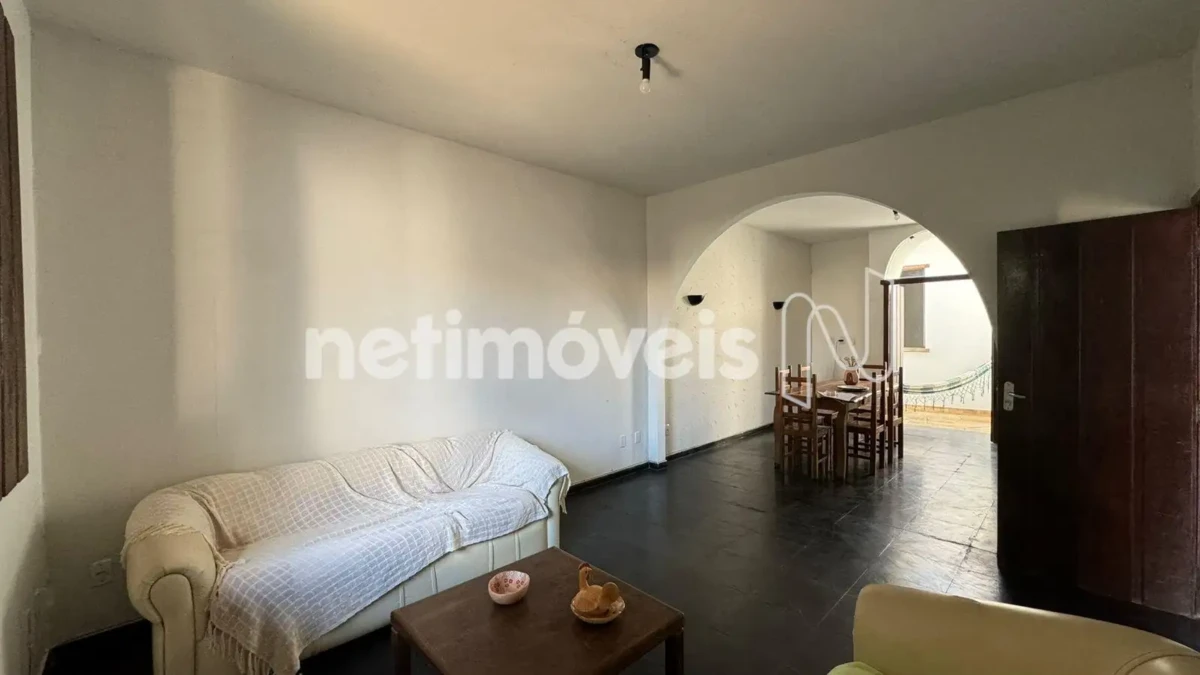 Casa para Venda com 3 quartos no bairro Sagrada Família