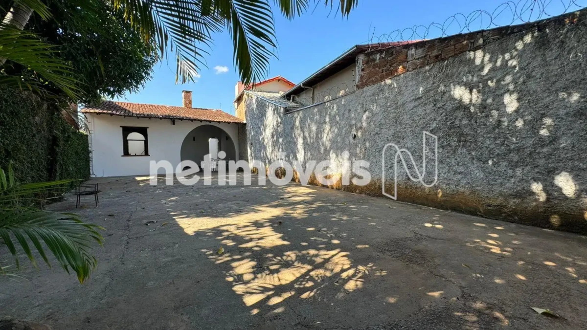 Casa para Venda com 3 quartos no bairro Sagrada Família