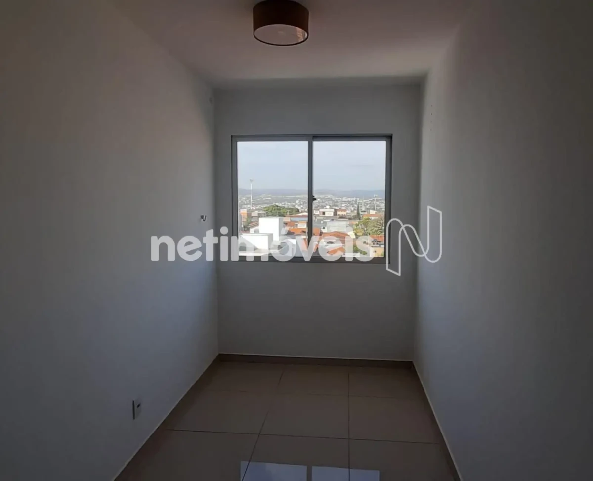 Apartamento para Venda com 3 quartos no bairro Cândida Câmara