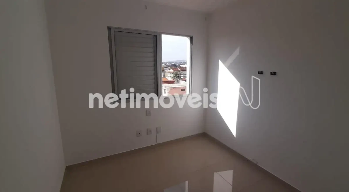 Apartamento para Venda com 3 quartos no bairro Cândida Câmara