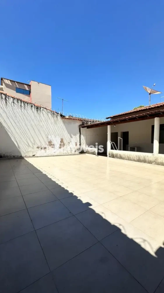 Casa para Venda com 3 quartos no bairro Alice Maia