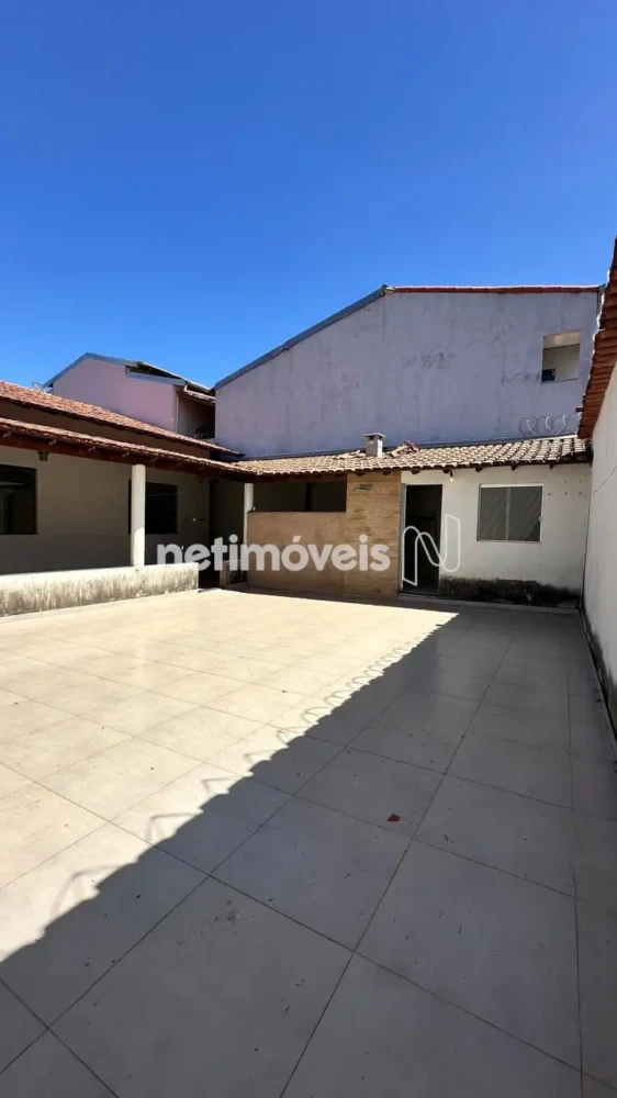 Casa para Venda com 3 quartos no bairro Alice Maia