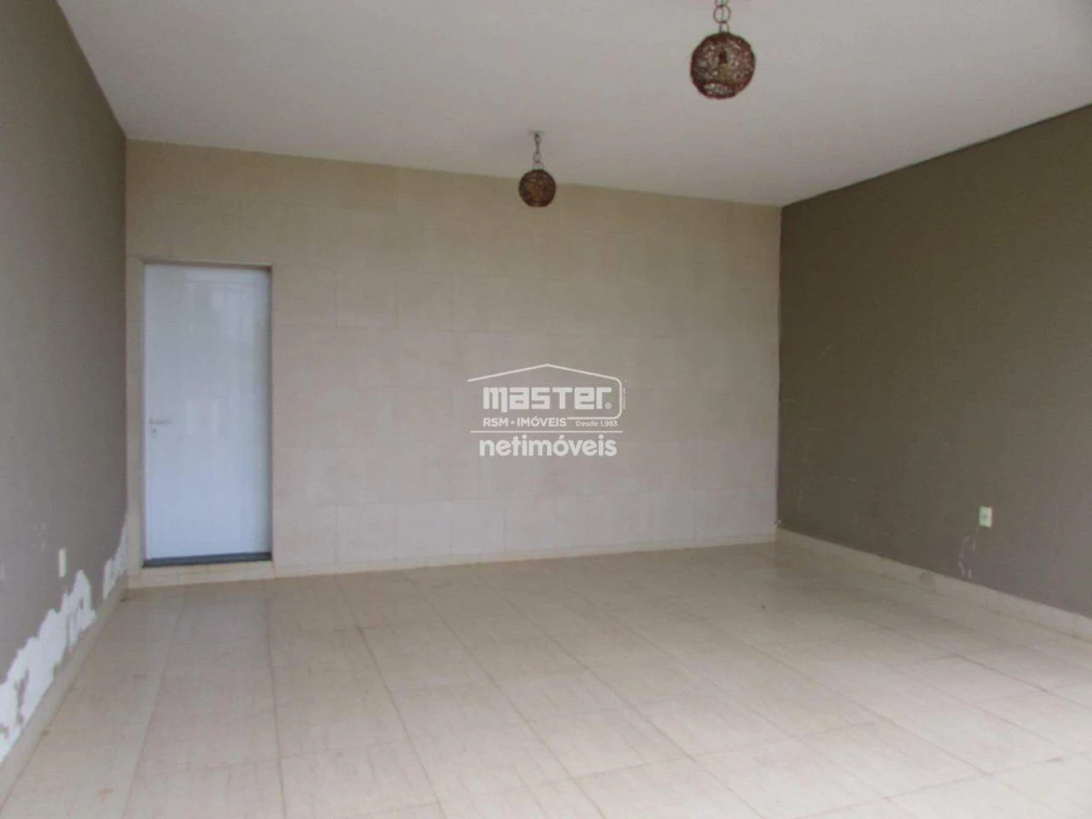 Casa em Condomínio para Locação no bairro Ibituruna