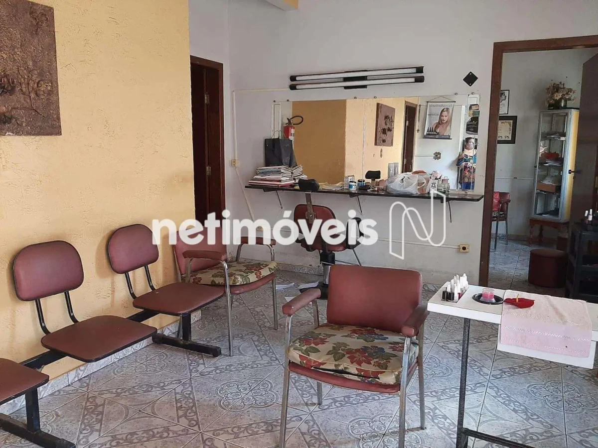 Casa para Venda com 5 quartos no bairro Centro