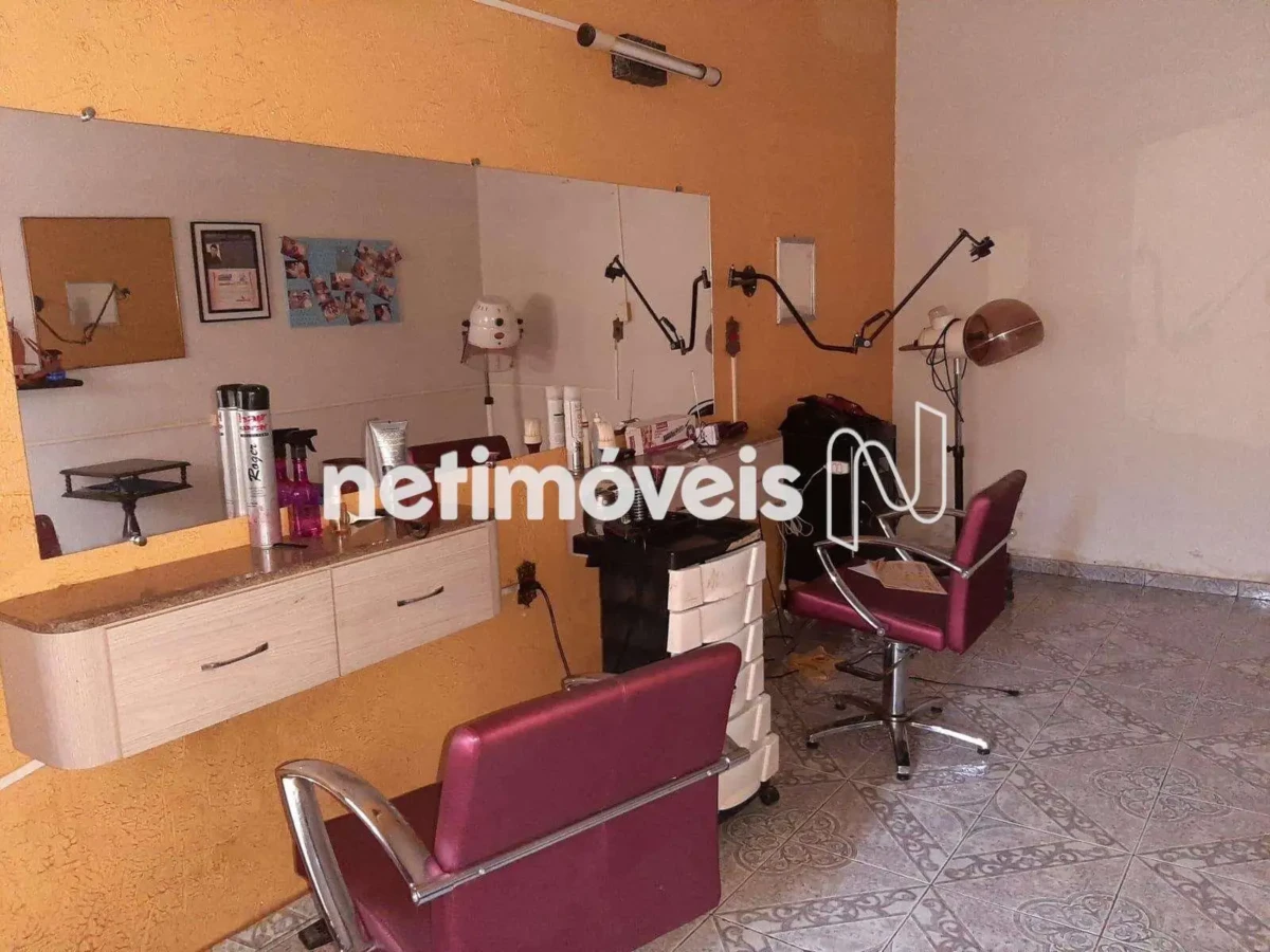 Casa para Venda com 5 quartos no bairro Centro