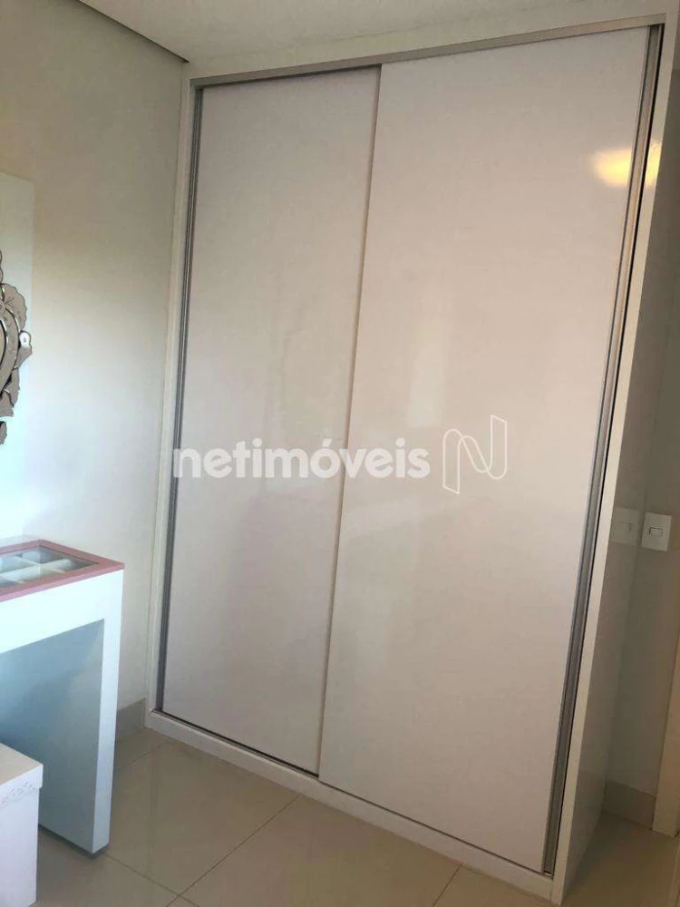 Apartamento para Venda com 3 quartos no bairro Melo