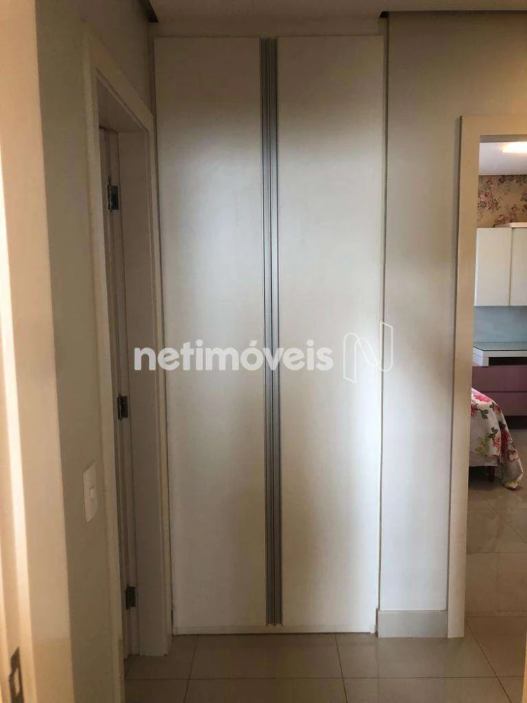 Apartamento para Venda com 3 quartos no bairro Melo