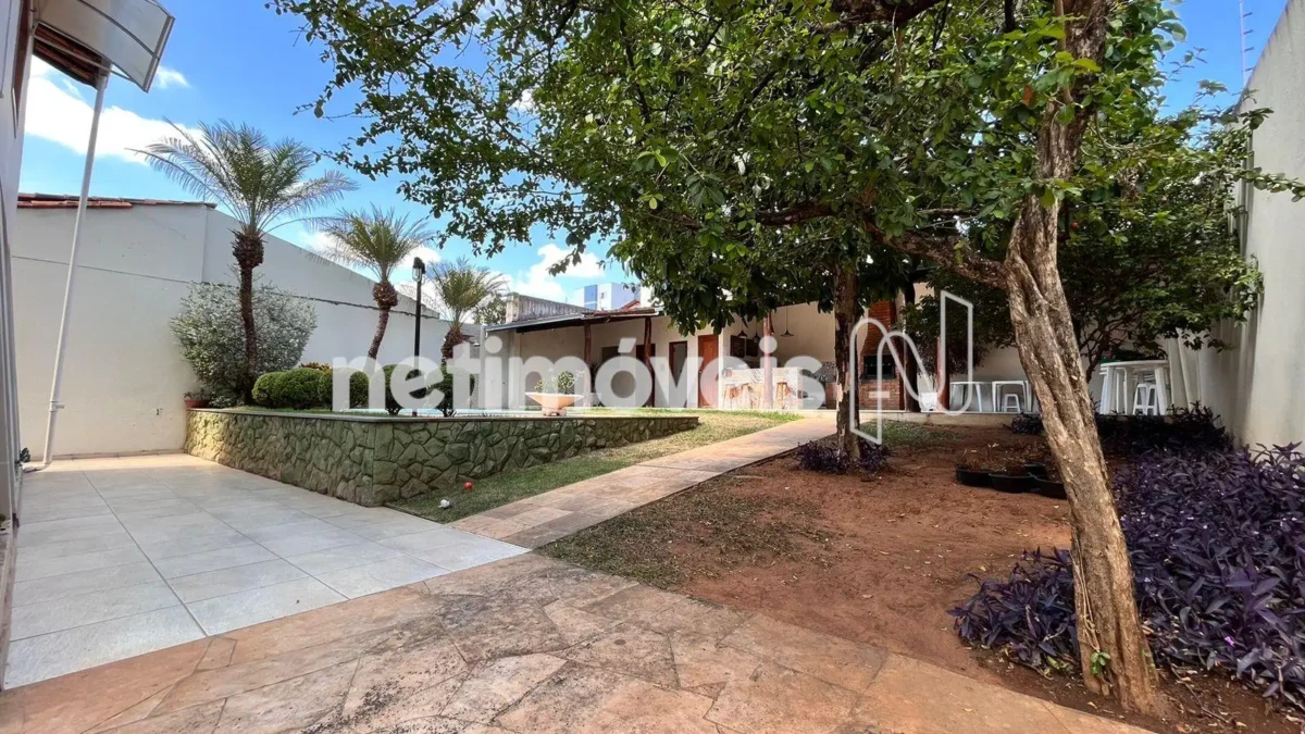 Casa para Venda com 5 quartos no bairro Cândida Câmara