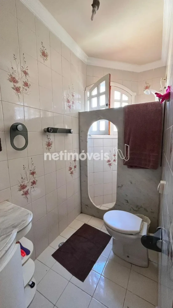 Casa para Venda com 5 quartos no bairro Cândida Câmara