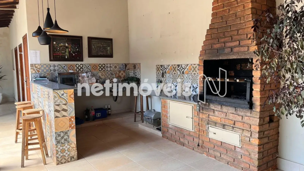 Casa para Venda com 5 quartos no bairro Cândida Câmara
