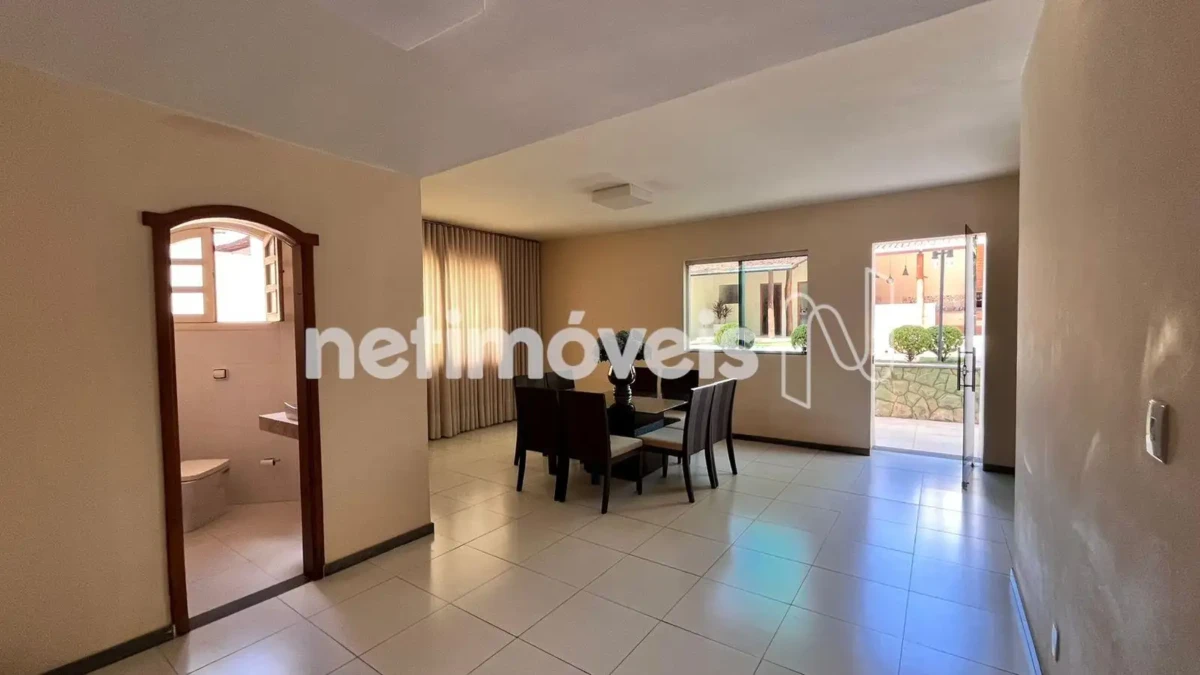 Casa para Venda com 5 quartos no bairro Cândida Câmara