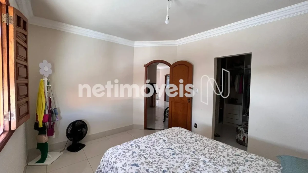 Casa para Venda com 5 quartos no bairro Cândida Câmara