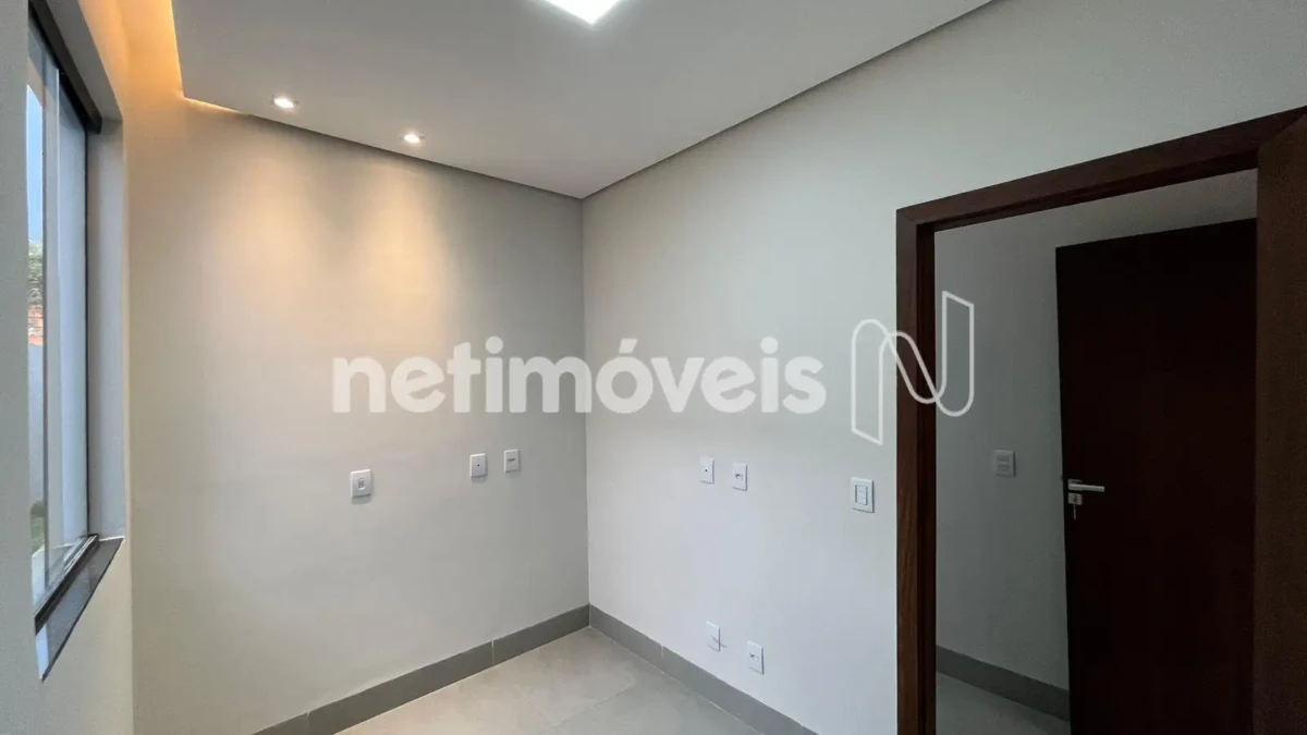 Casa para Venda com 3 quartos no bairro Nossa Senhora das Graças