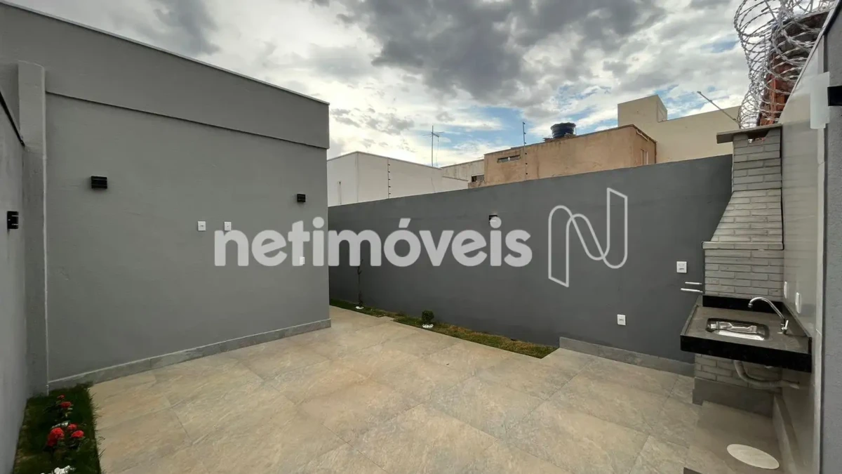 Casa para Venda com 3 quartos no bairro Nossa Senhora das Graças