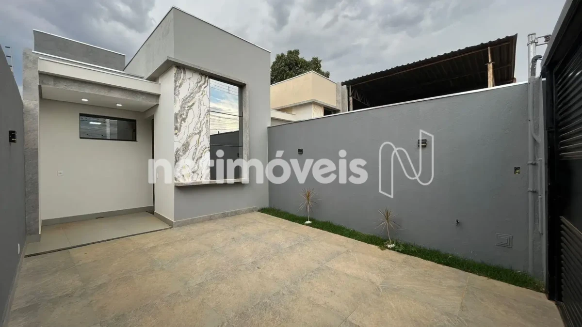 Casa para Venda com 3 quartos no bairro Nossa Senhora das Graças