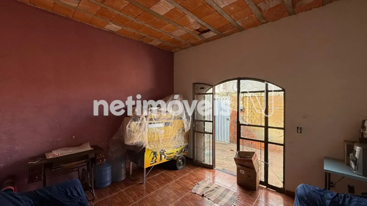 Casa para Venda com 4 quartos no bairro Carmelo