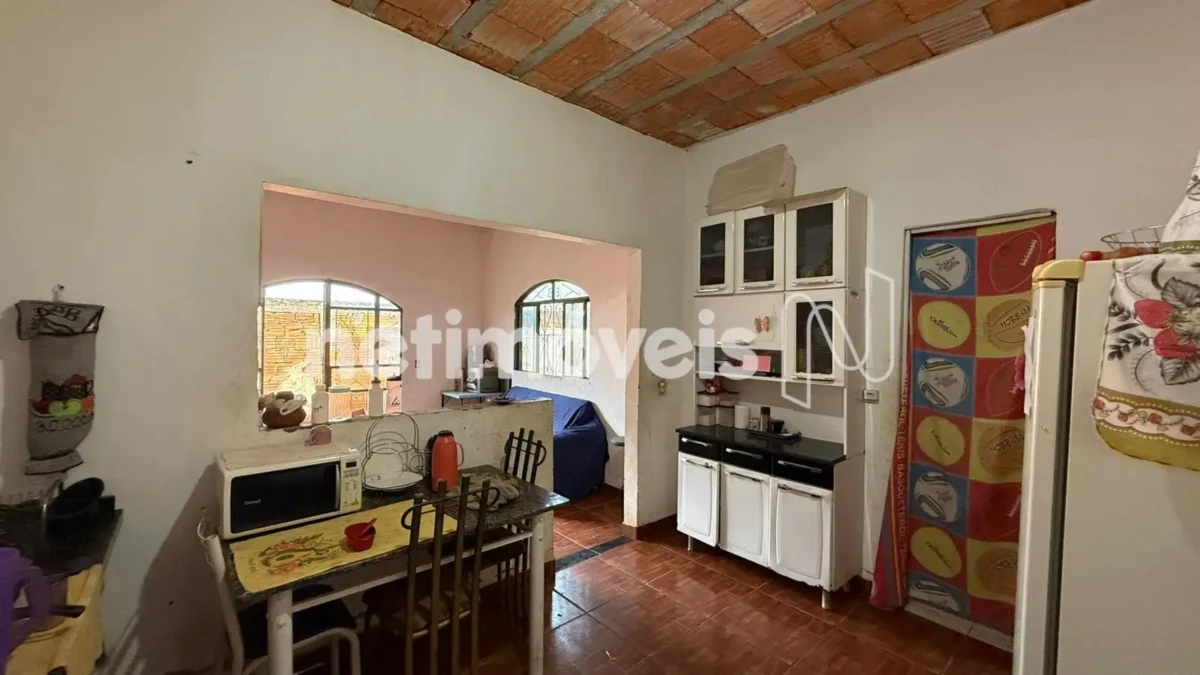 Casa para Venda com 4 quartos no bairro Carmelo