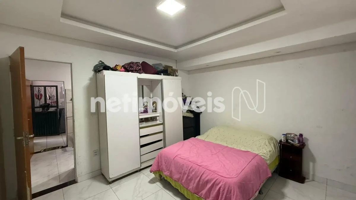 Casa para Venda com 4 quartos no bairro Carmelo