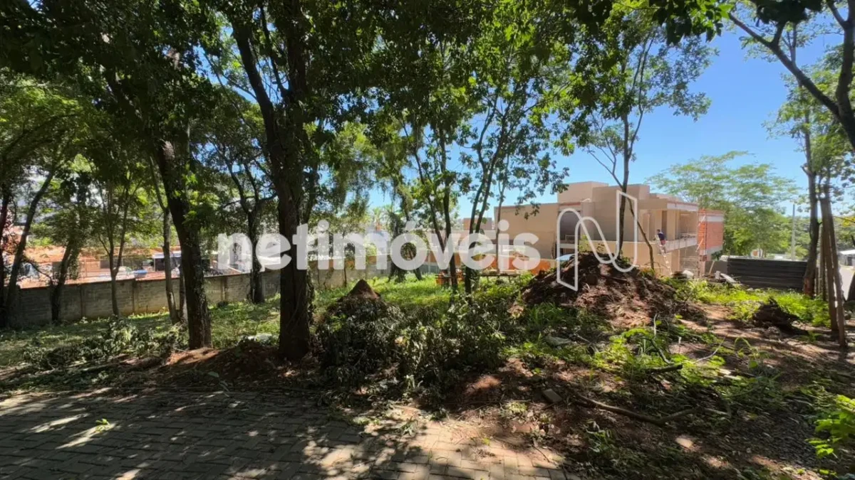 Lote para Venda com área de 527 m² no bairro Ibituruna