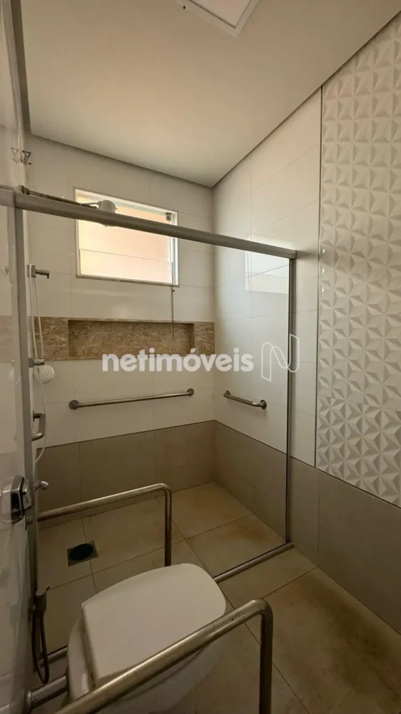 Casa para Venda com 5 quartos no bairro Cândida Câmara