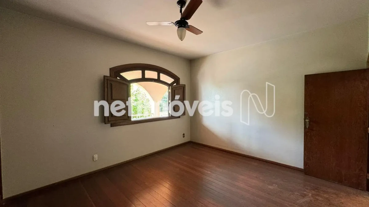 Casa para Venda com 5 quartos no bairro Cândida Câmara