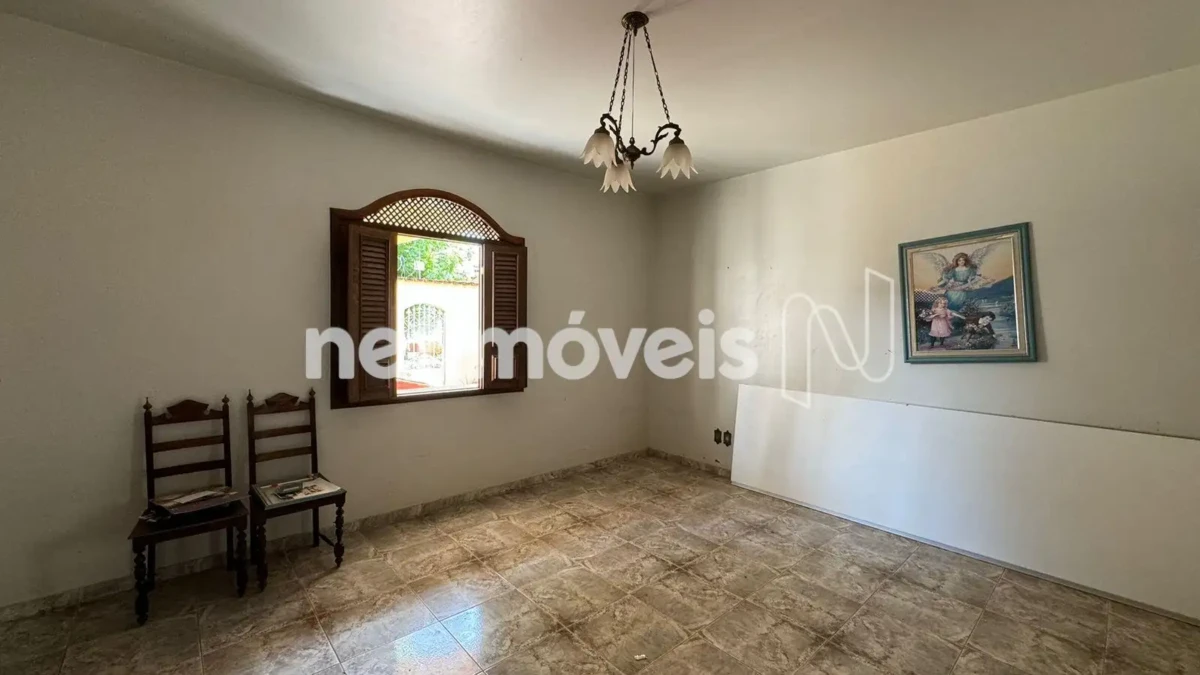 Casa para Venda com 5 quartos no bairro Cândida Câmara