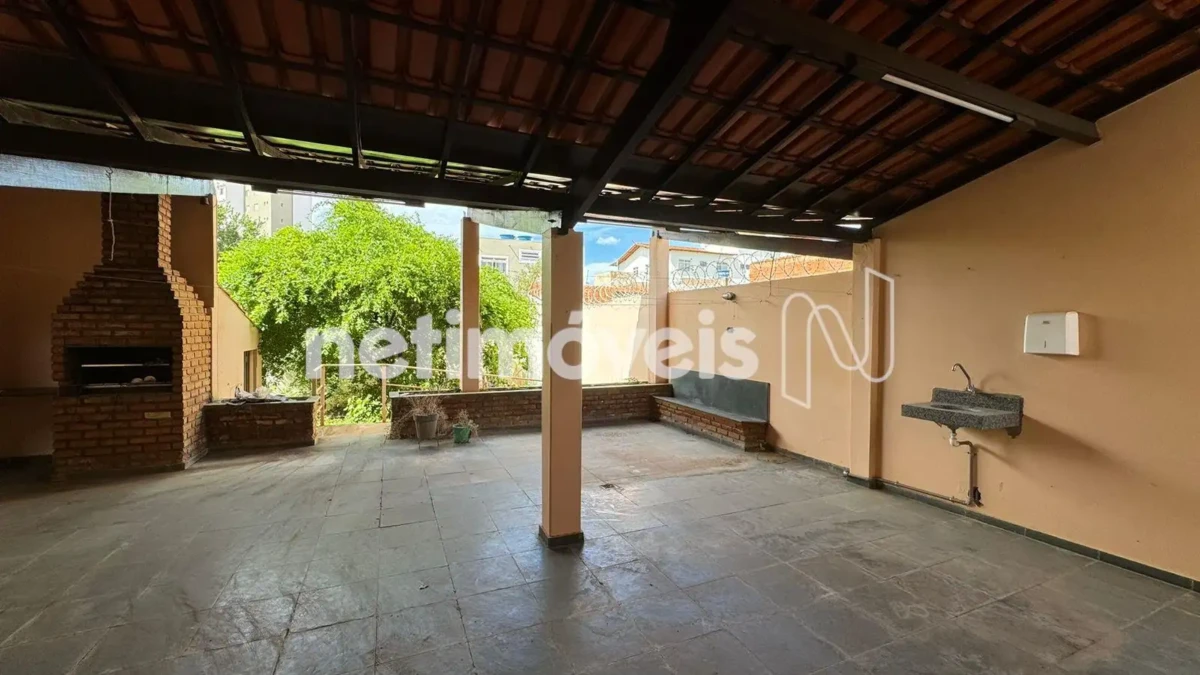 Casa para Venda com 5 quartos no bairro Cândida Câmara