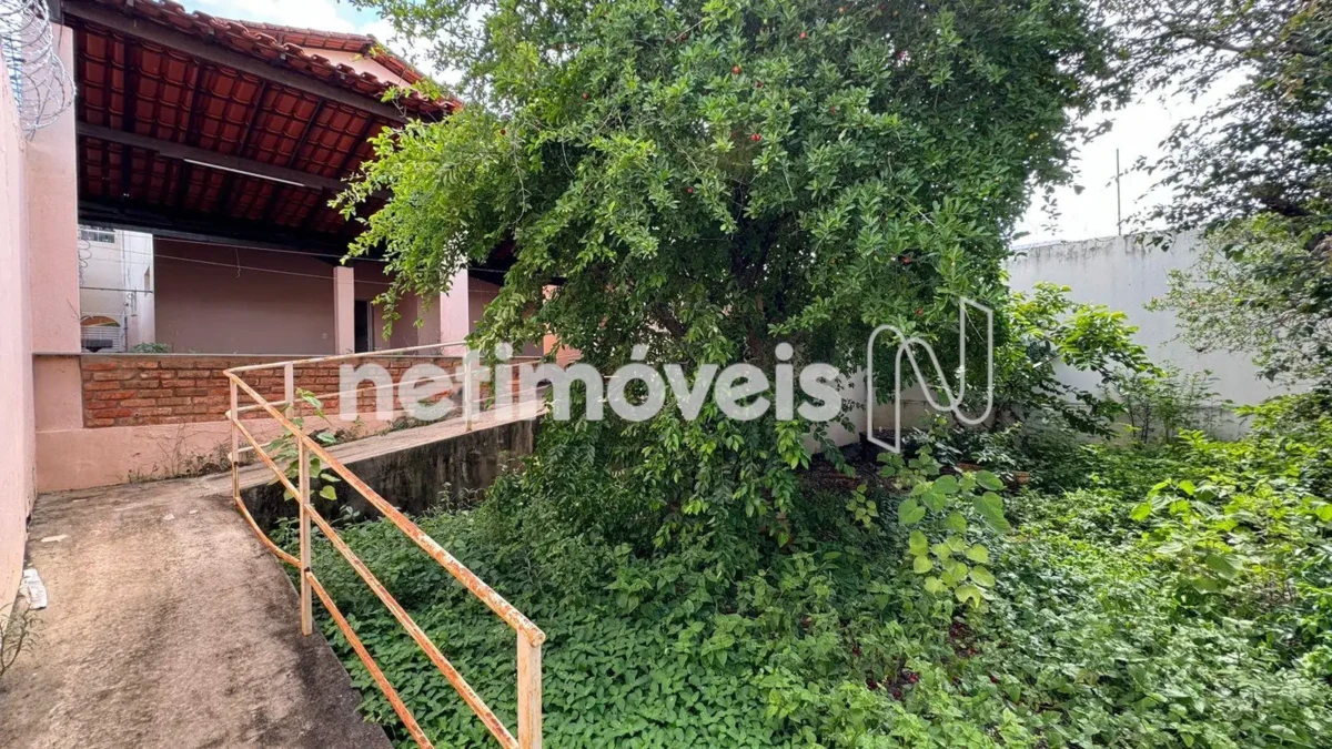 Casa para Venda com 5 quartos no bairro Cândida Câmara
