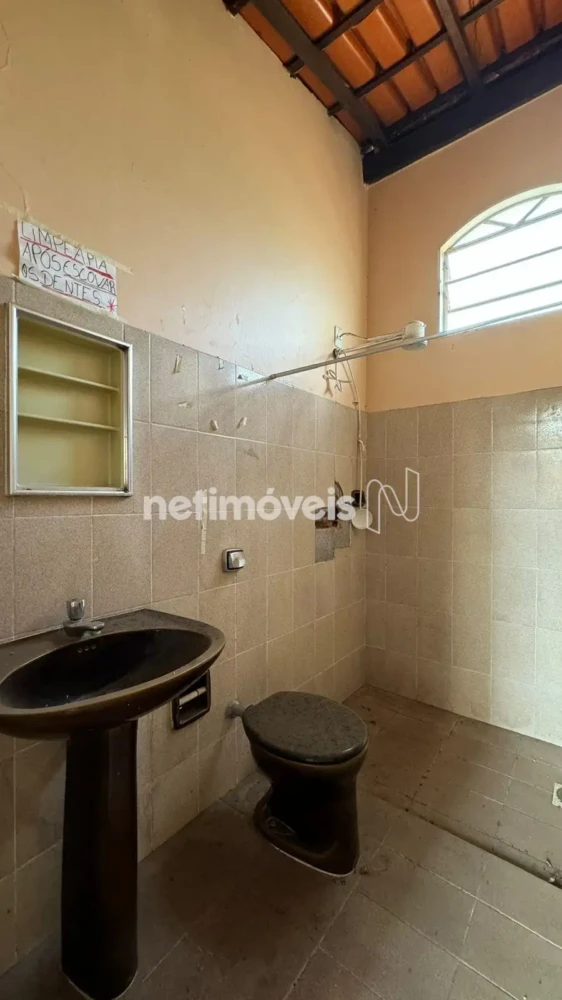 Casa para Venda com 5 quartos no bairro Cândida Câmara