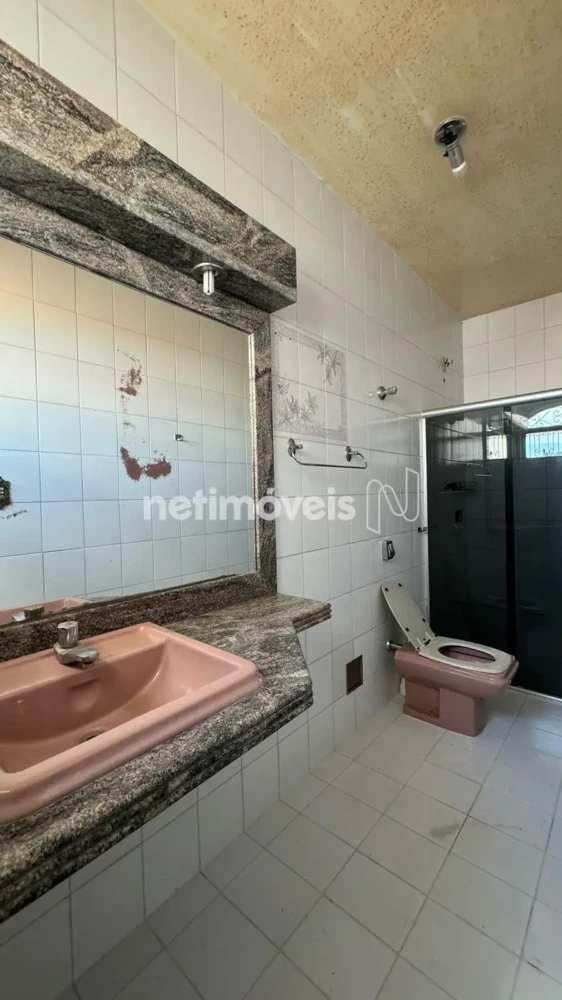 Casa para Venda com 5 quartos no bairro Cândida Câmara