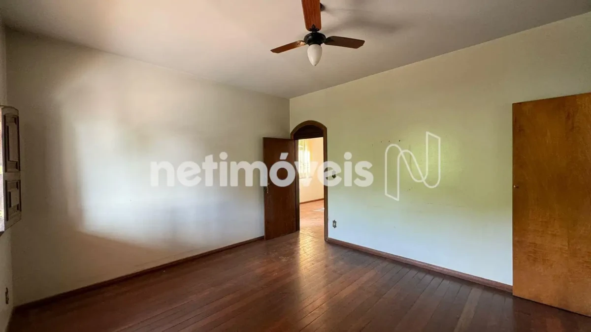 Casa para Venda com 5 quartos no bairro Cândida Câmara