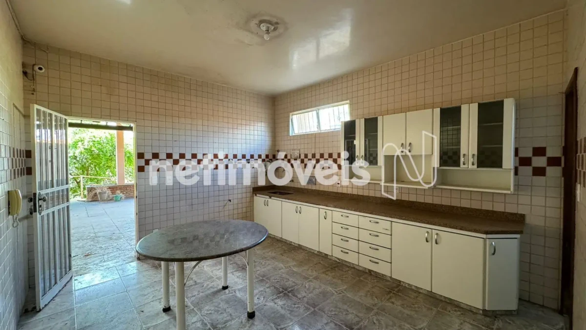 Casa para Venda com 5 quartos no bairro Cândida Câmara