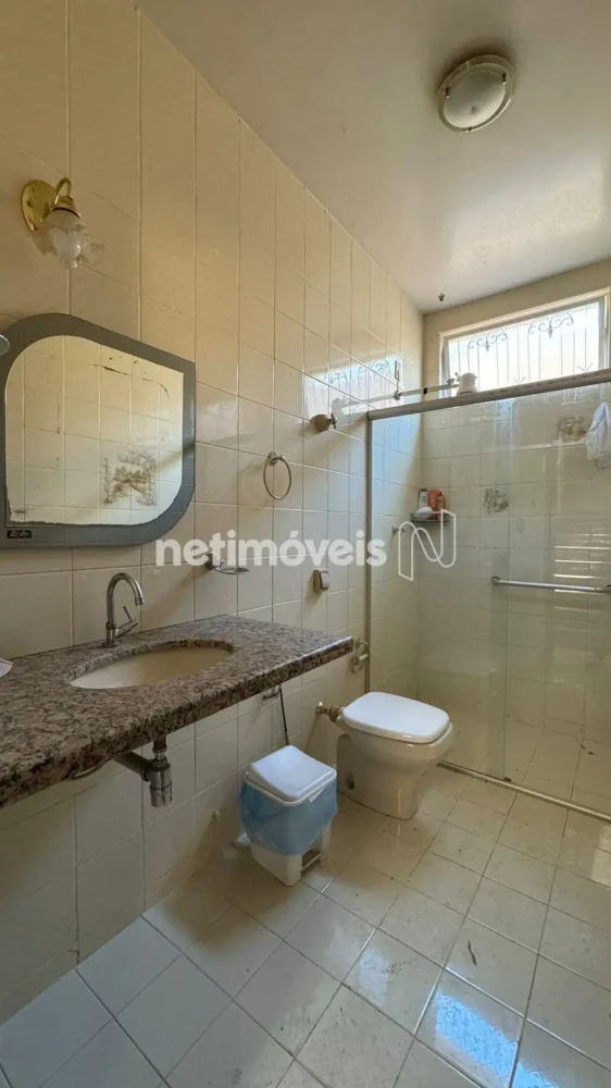 Casa para Venda com 5 quartos no bairro Cândida Câmara