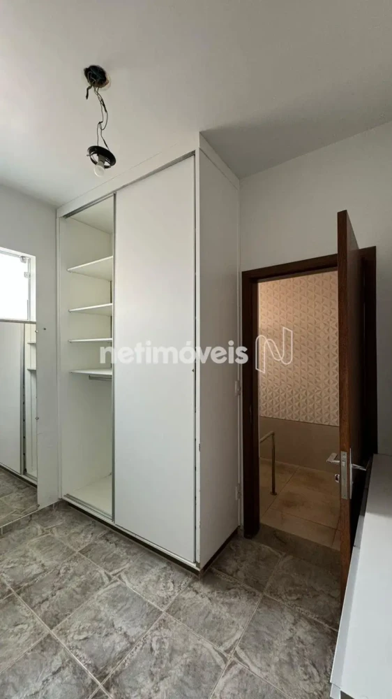 Casa para Venda com 5 quartos no bairro Cândida Câmara