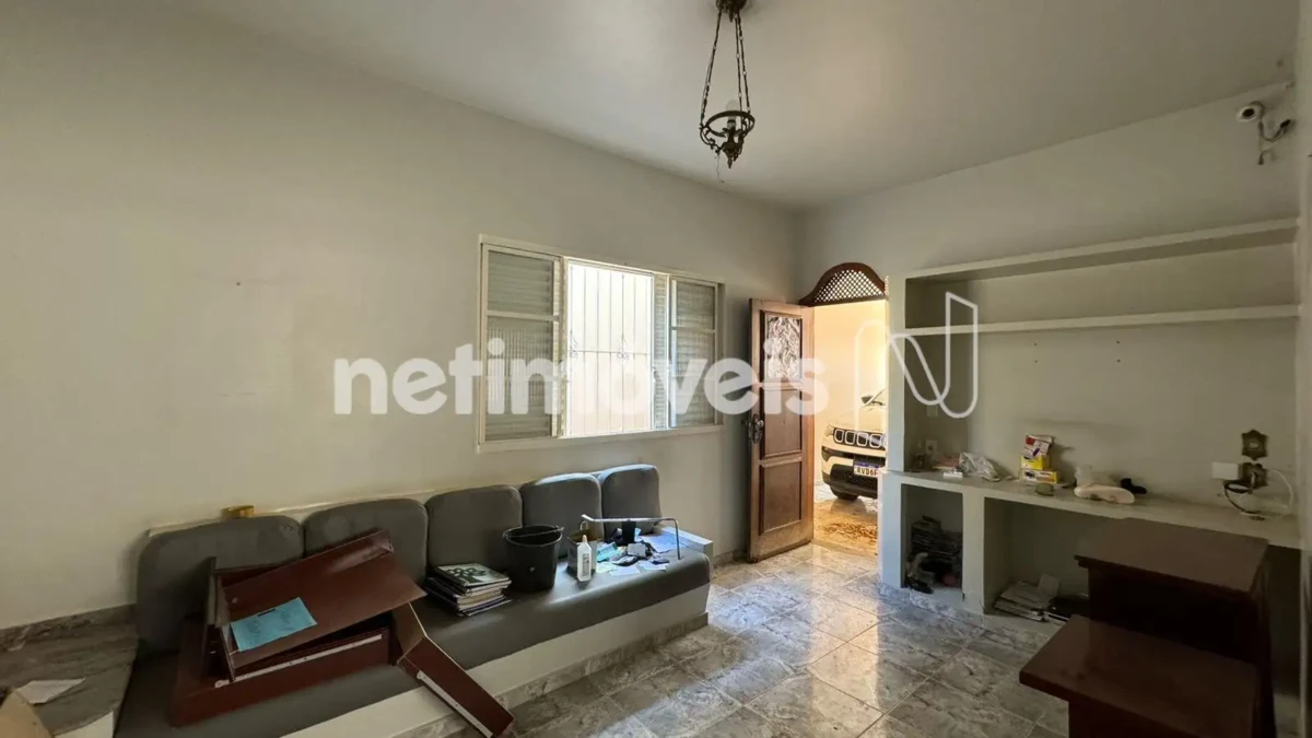 Casa para Venda com 5 quartos no bairro Cândida Câmara