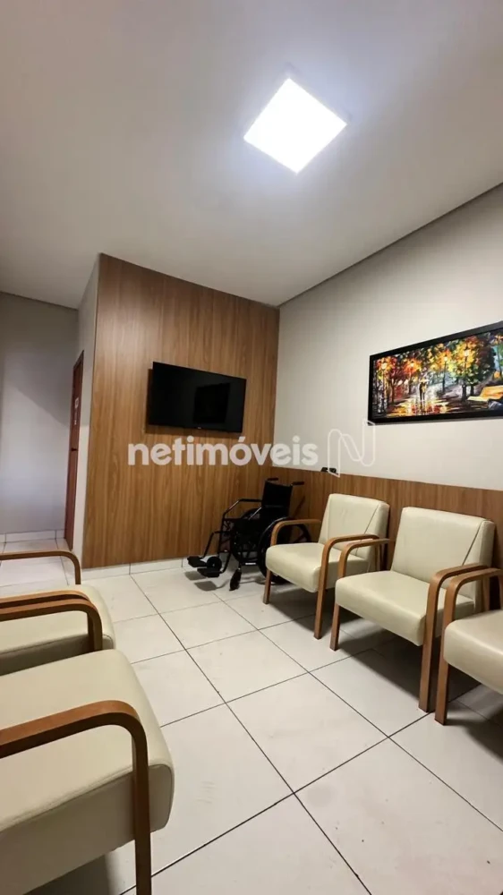 Casa para Venda com 4 quartos no bairro Centro