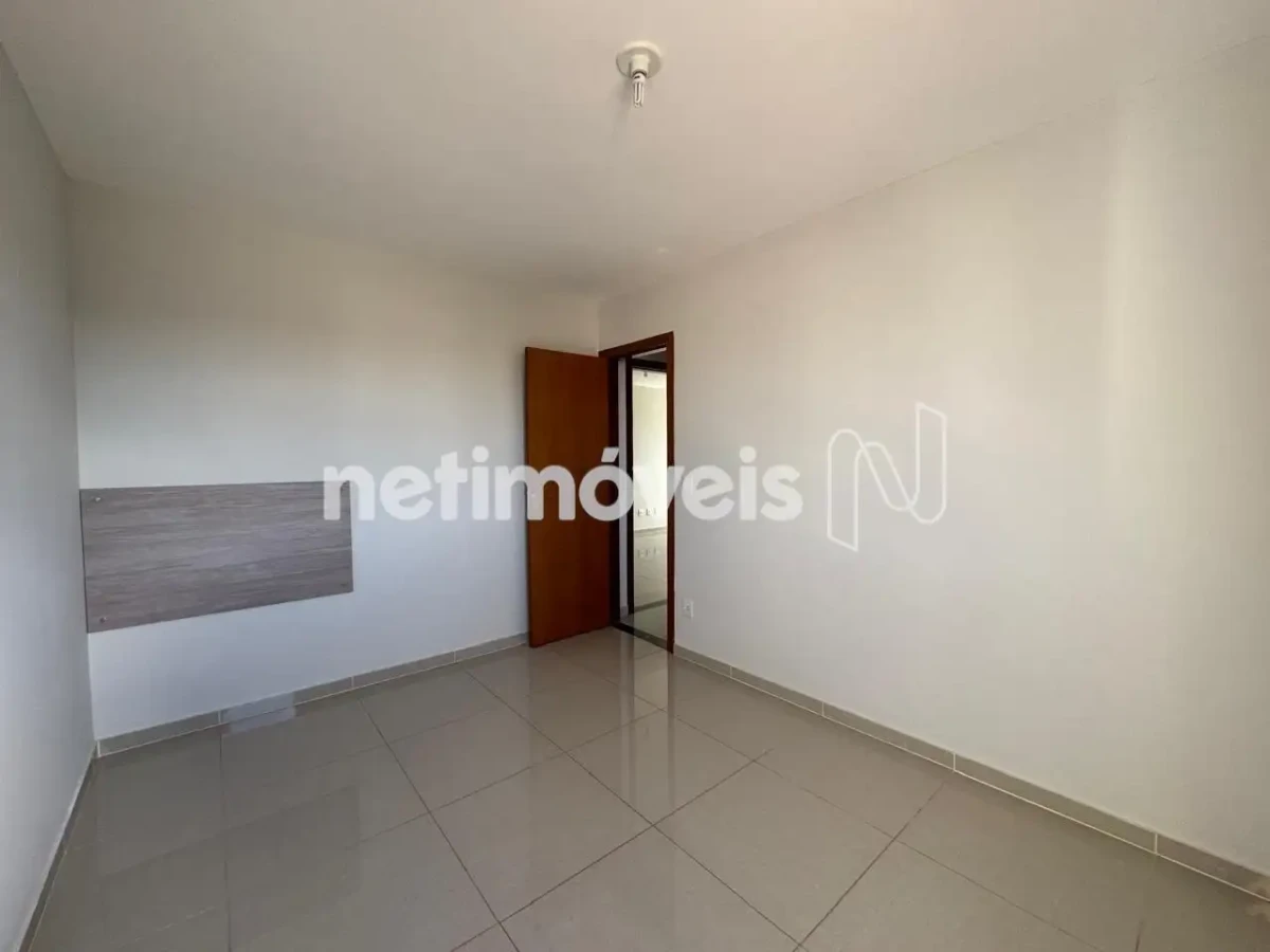 Apartamento para Venda com 3 quartos no bairro Cândida Câmara