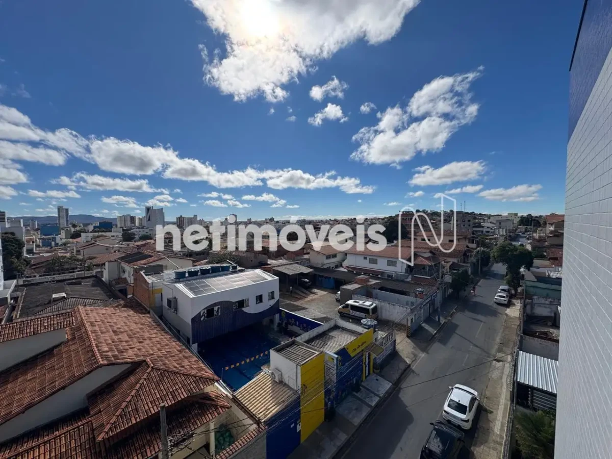 Apartamento para Venda com 3 quartos no bairro Cândida Câmara