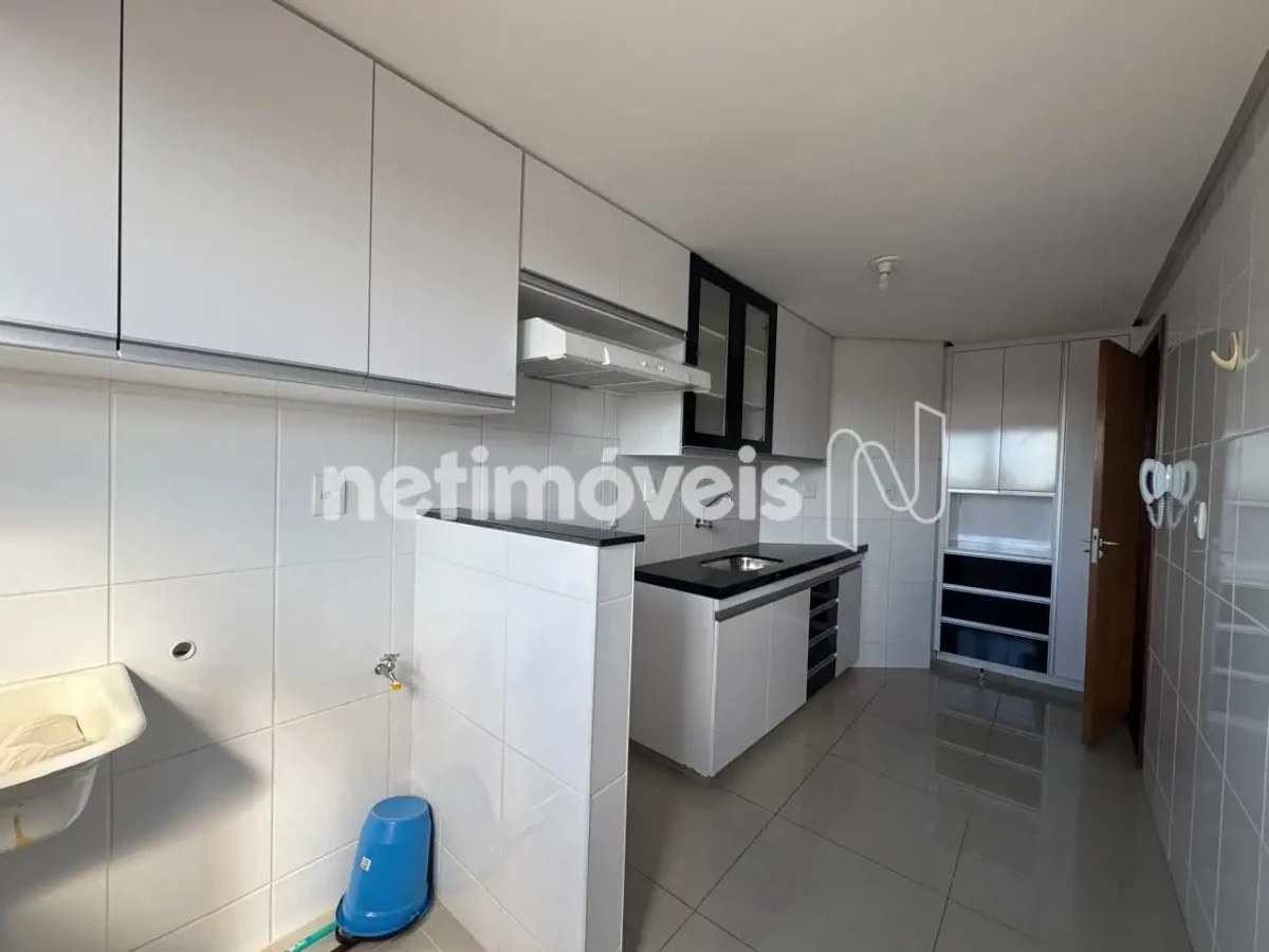 Apartamento para Venda com 3 quartos no bairro Cândida Câmara