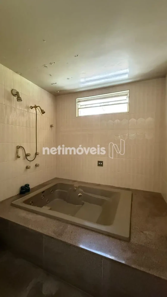 Casa para Venda com 4 quartos no bairro Melo