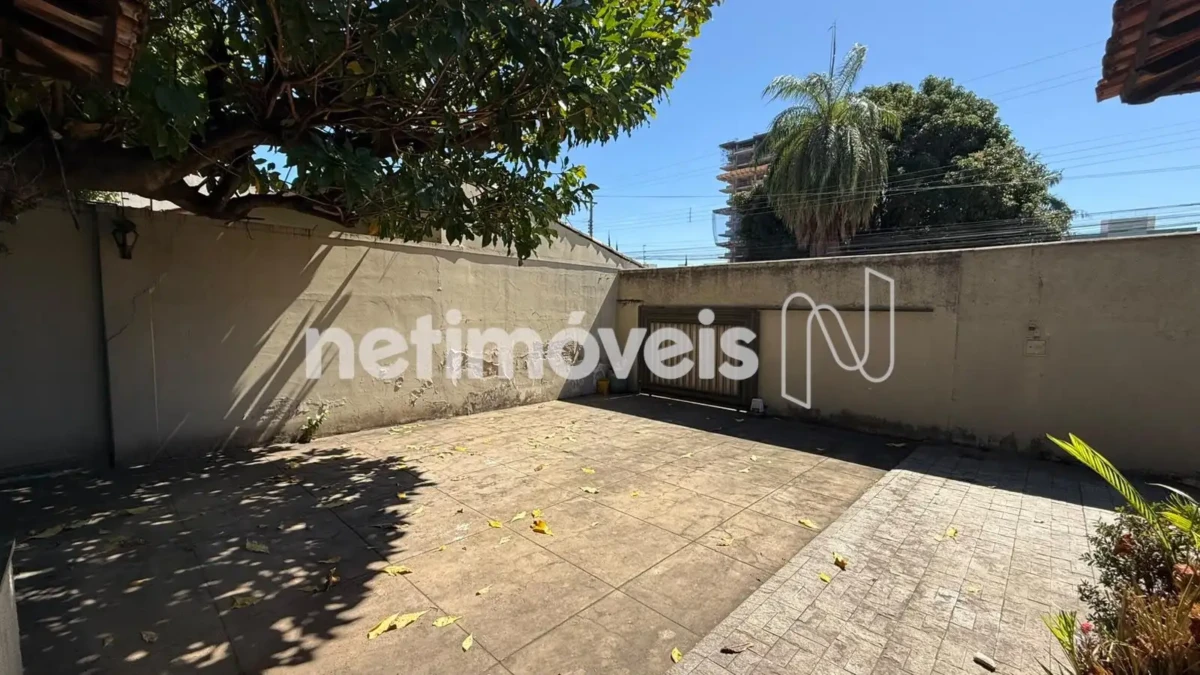 Casa para Venda com 4 quartos no bairro Melo