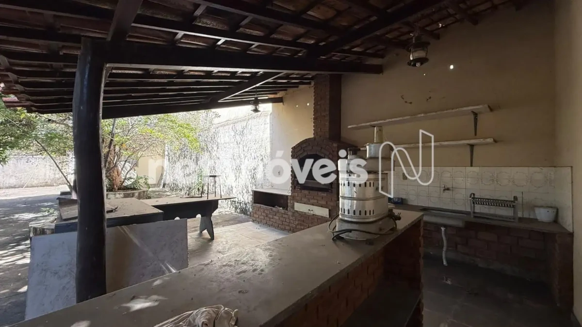 Casa para Venda com 4 quartos no bairro Melo