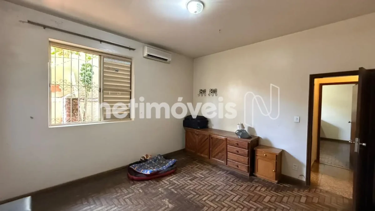 Casa para Venda com 4 quartos no bairro Melo