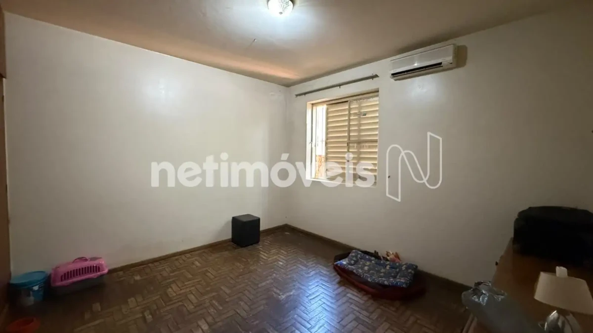 Casa para Venda com 4 quartos no bairro Melo