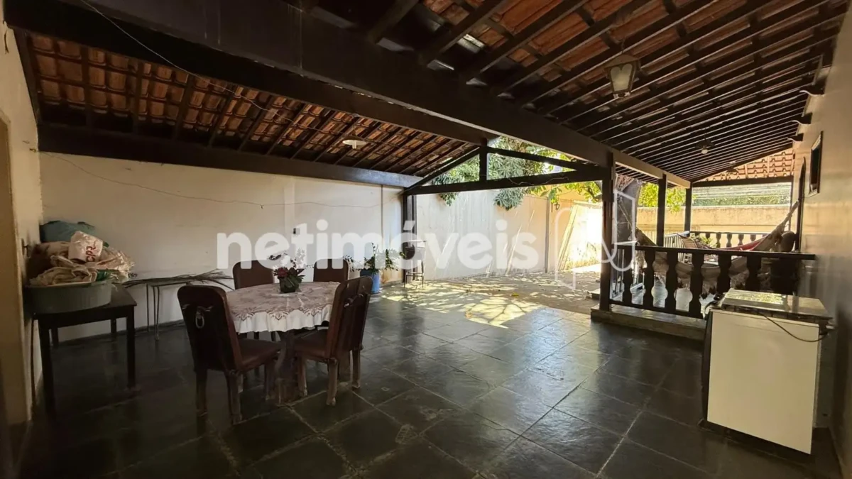 Casa para Venda com 4 quartos no bairro Melo