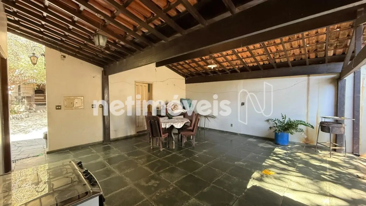 Casa para Venda com 4 quartos no bairro Melo